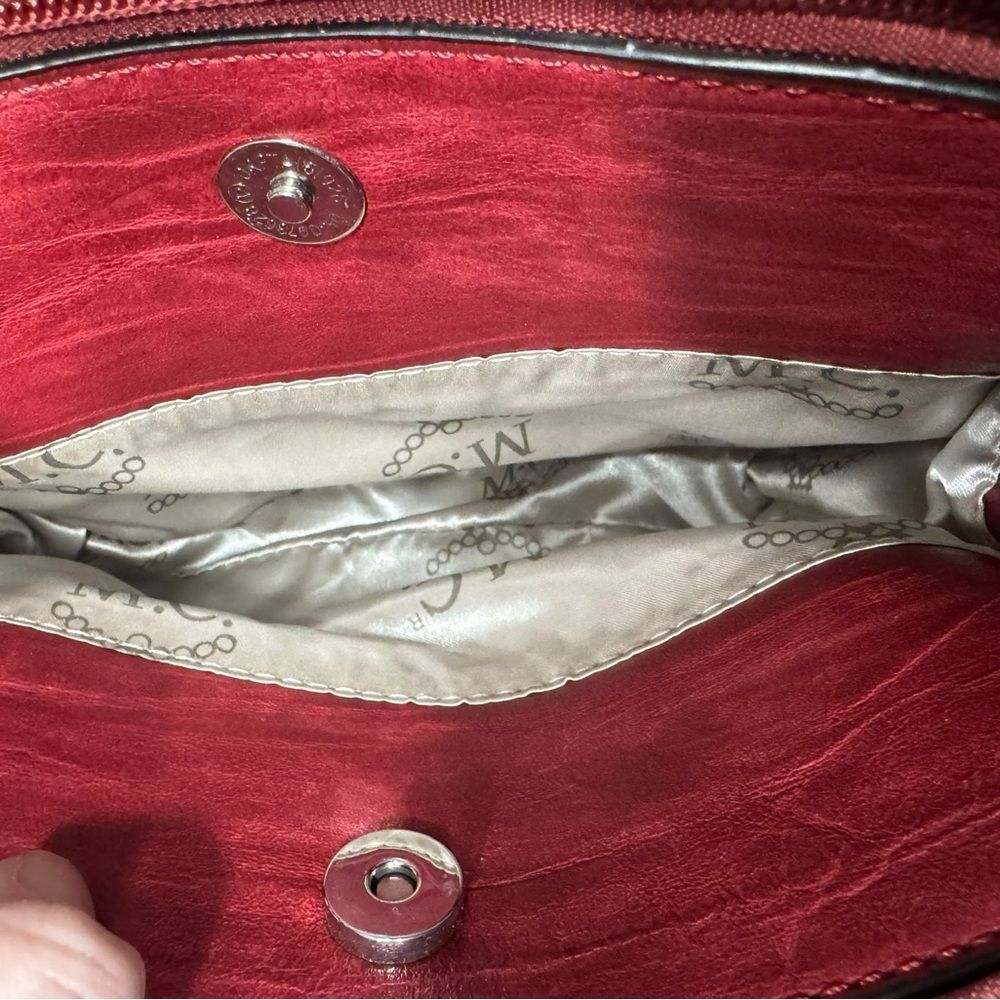 M.C. Marc Chantal Red Tooled Leather Vintage Floral Embossed Crossbody Bag - Picture 11 of 15